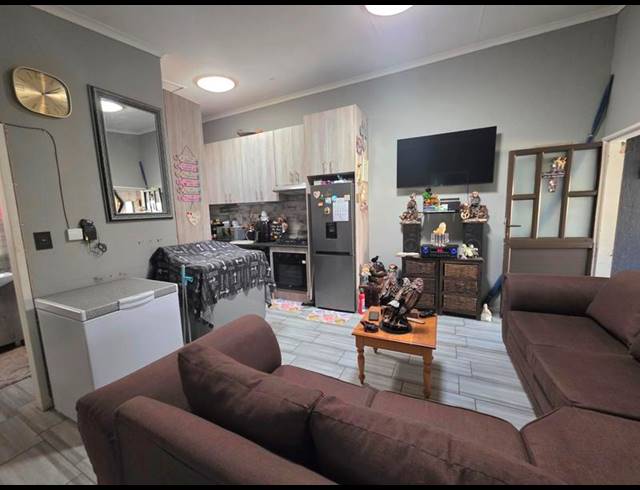 2 BEDROOM TOWNHOUSE FOR SALE IN ELSPARK
